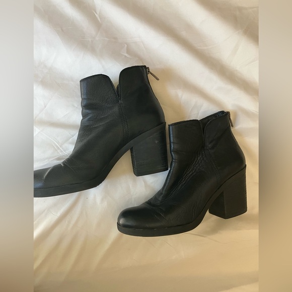 Lucky Brand Orsann Black Ankle Boot Block Heel Size 10 - Picture 4 of 7
